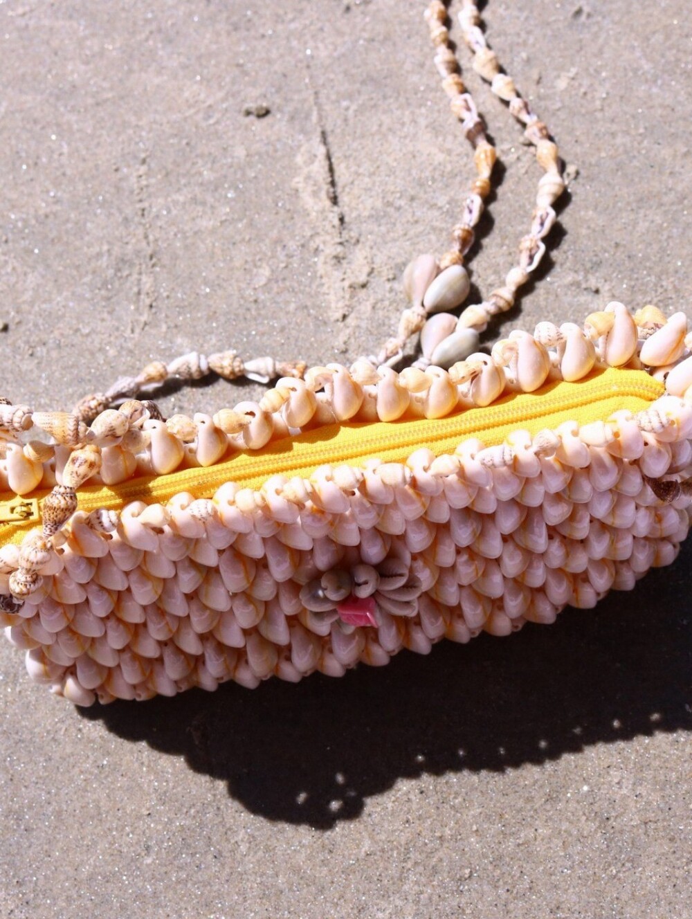 Handcrafted Cowrie Shell Crossbody Bag – Genuine Shell Purse - Picture 6 of 10